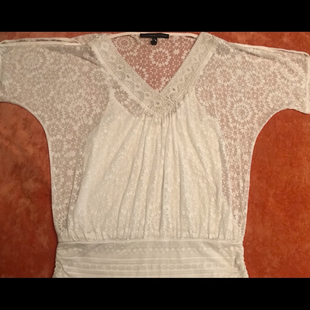 WHITEHOUSE BLACKMARKET EMBELLISHED BURNOUT TOP